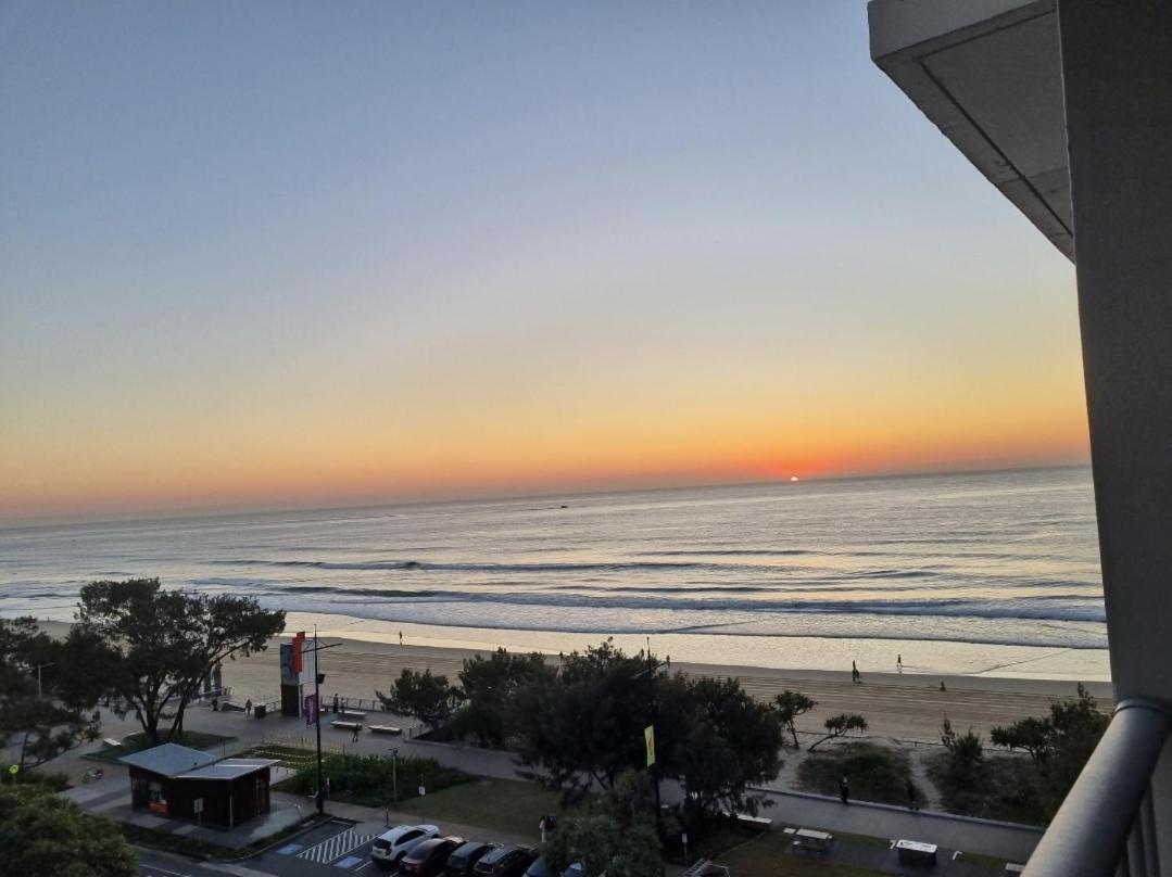 Beachfront Studio Gold Coast Bagian luar foto